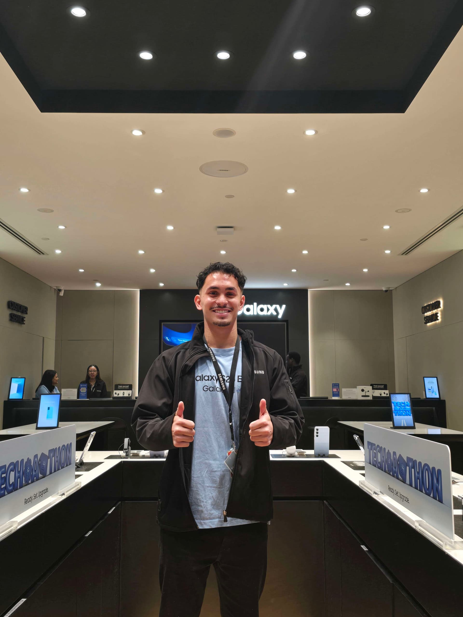 Michael Lo Russo at Samsung Store