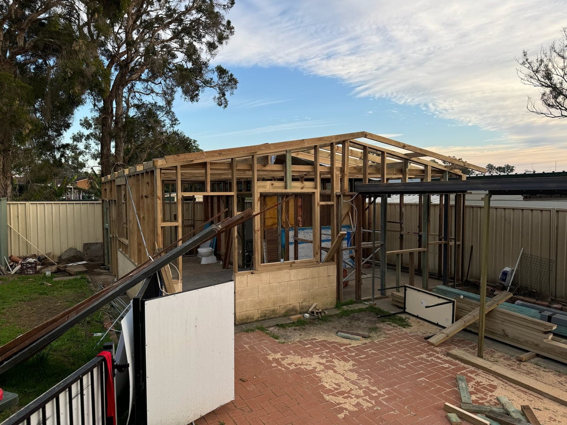 Exterior construction photo 5