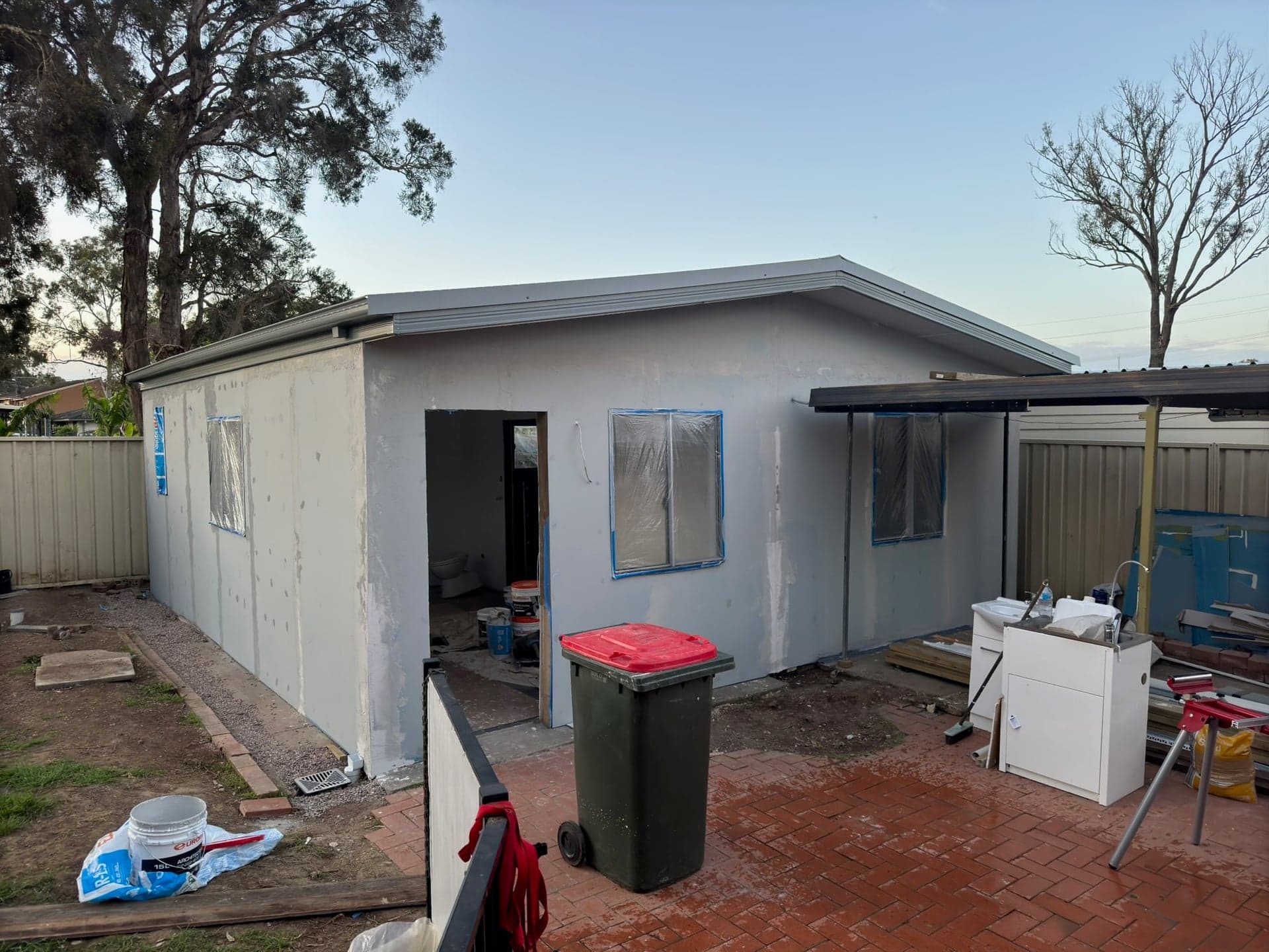 Exterior construction photo 7